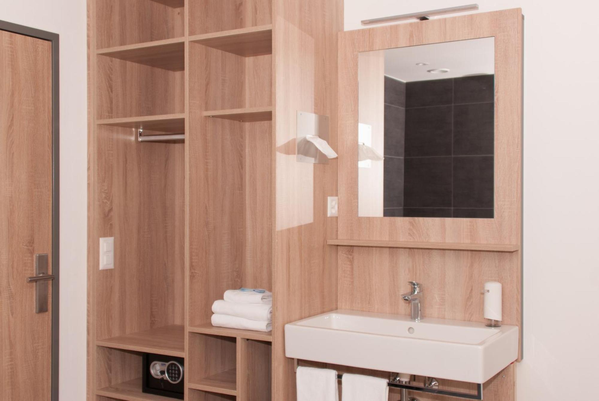 Hotel Traube Garni Kuttigen ห้อง รูปภาพ